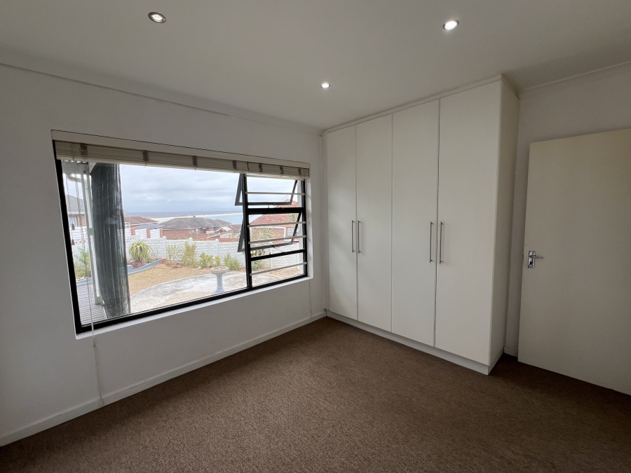 2 Bedroom Property for Sale in Wavecrest Eastern Cape